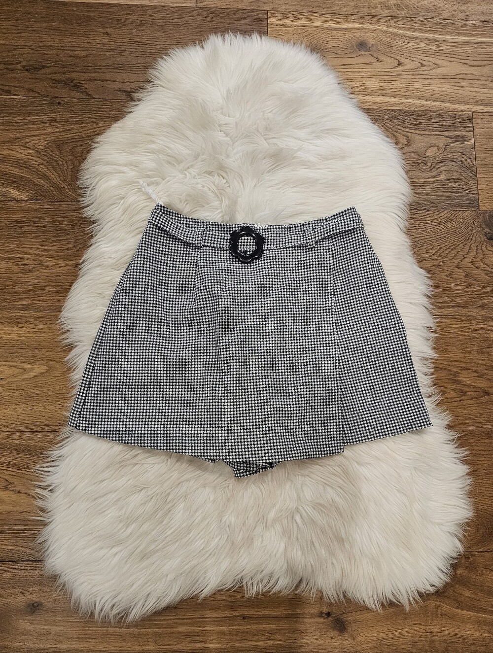 Vintage Black & White Houndstooth High-Waist Skort with Buckle